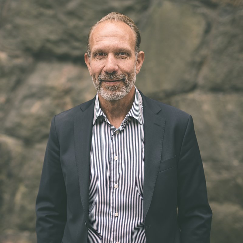 Profilbild för Patrik Henningsson